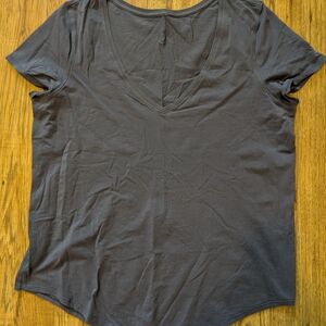 Women's V-Neck Short Sleeve Love Tee - Dark Bluel